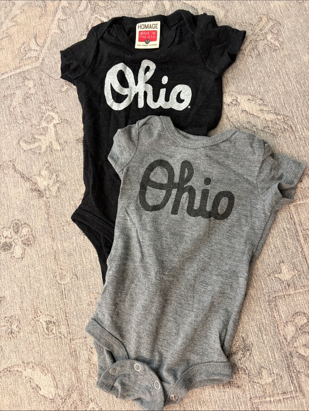 Homage script Ohio 0-3M bundle Bodysuit set - for your little buckeyes fan!